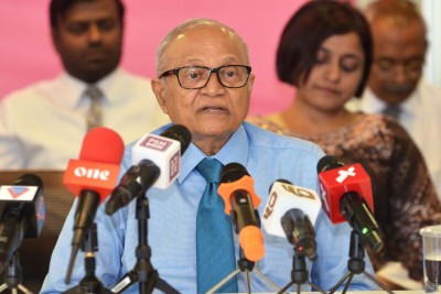 ކޯލިޝަން ބައްދަލުވުމަށް ރައީސް ސޯލިހްގެ ދައުވަތަކަށް މައުމޫން އިންތިޒާރުގައި!