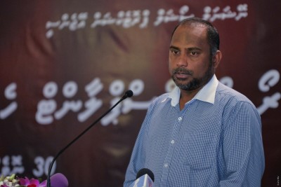 ކުރީގެ އިސްލާމިކް މިނިސްޓަރު ޑރ. ޒިޔާދު އެވިޑްގެ އިސްލާމިކް ފެކަލްޓީގެ ޑީންއަށް