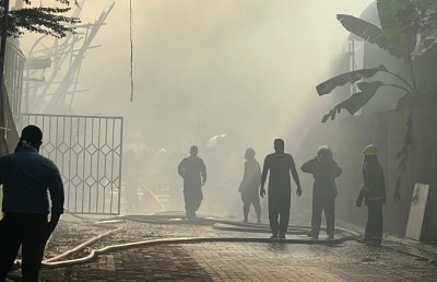 ނީލަން ފިހާރަ އަނދައި ހުލިވެއްޖެ