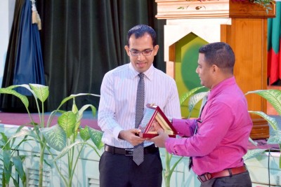 މާދަރީ ބަހުގެ ދުވަހާ ގުޅިގެން ބޭނުންކުރާނެ މައި ޓެގަކަށް #ވެހިބަސް ކަނޑައަޅައިފި