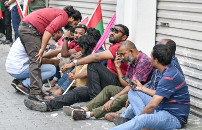 ޔާމީނަށް އޮތީ އުންމީދެއް، އެކަމަކު ވަގުތެއް ނެތް
