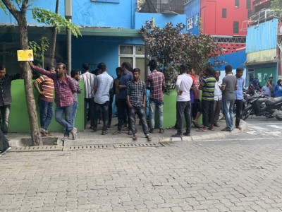 މުސާރަ ނުދޭތީ 56 ބިދޭސީއަކު ފުލުހަށް