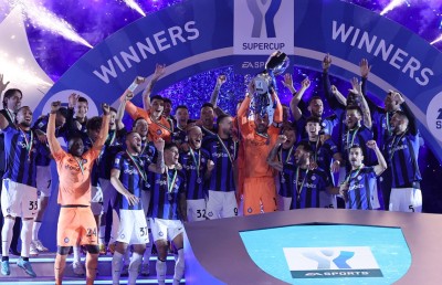 ވާދަވެރި މިލާން ބަލިކޮށް އިންޓަ އިން އިޓާލިއަން ސުޕަ ކަޕް ކާމިޔާބުކޮށްފި