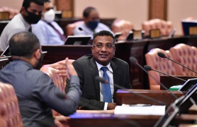 މެމްބަރަކު އަވަހާރަ ކޮށްލުމުގެ ވާހަކަ ވެސް، ގާނޫނުއަސާސީ އުވާލާ ވާހަކަ ވެސް މަޖިލީހުގައި ދެއްކޭނެ: ނަޝީދު