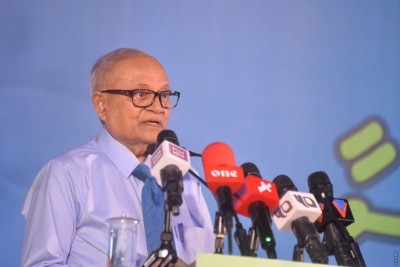 ހޮވިއްޖެނަމަ ވަކިކަމެއް ކޮށްދޭނަމޭ މަޖިލިސް ކެންޑިޑޭޓުންނަށް ނުބުނެވޭނެ: މައުމޫން