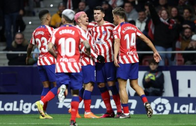 ބޮލުގައި ކުލަ ޖައްސަނީ އުފަލުގައި އުޅޭތީ: ގްރީޒްމަން