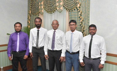 ފެންފުށީ ކައުންސިލްގެ މެމްބަރުނާ ރައީސް ބައްދަލުކުރައްވައިފި