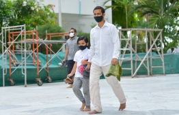 ތިން މަހަށް ފަހު އުފަލުން ހުކުރަށް