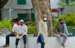 ހުކުރު ނަމާދުކުރުމުގައި ގައިދުރުކަމެއް ނެތް، އާއްމުން ކަންބޮޑުވެއްޖެ