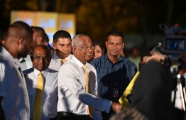 ރައީސަށް، އައްޑޫން މި ފަހަރު ތަފާތު ދައްކާލައިފި