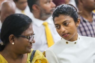 ސަރުކާރާއެކު އިއްތިހާދުވެގެން ތިބި ބަޔަކަށް އިދިކޮޅު ފަރާތްތަކާއެކު އިއްތިހާދުވެގެން ނުތިބެވޭނެ: އީވާ