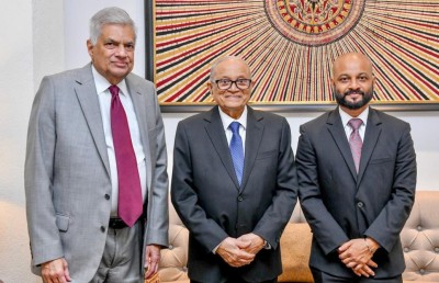 މައުމޫނު، ލަންކާގެ ރައީސާ ބައްދަލުކުރައްވައިފި
