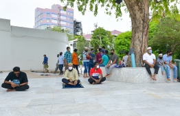 ތިން މަހަށް ފަހު އުފަލުން ހުކުރަށް