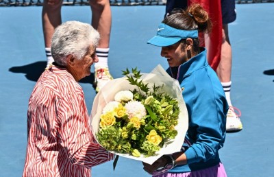 ރިއްސަކާ އެކު ސާނިއާ ގްރޭންޑް ސްލޭމް ކެރިއަރު ނިންމާލައިފި