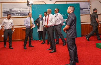 މީޑިއާތައްް ޖޫރިމަނާ ކުރަން އުޅެނީ ބިރުދައްކަން: އެޑިޓަރުން