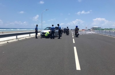 ހައިވޭގައި އެކްސިޑެންޓެއް ހިނގައި ޑިވައިޑަރުތައް ހަލާކުވެއްޖެ