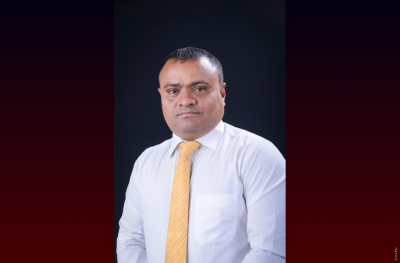 ވަޒީފާ ބަދަލުކުރި ފެނަކައިގެ ކުރީގެ އެސިސްޓެންޓް ޑިރެކްޓަރަކަށް ބަދަލުގެ ގޮތުގައި 377،772 ރުފިޔާ!