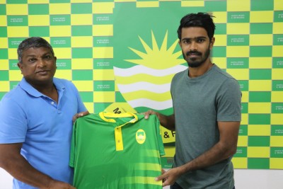 ޓީސީ ދޫކޮށް ފޭދު އިއްބެ މާޒިޔާއަށް ސޮއިކޮށްފި