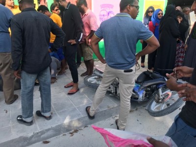 އައްޑޫގައި އެކްސިޑެންޓެއް ހިނގައި އަންހެނަކަށް އަނިޔާވެއްޖެ