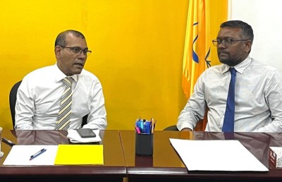 އެމްޑީޕީ ތެރެއިން "ފިކުރެއް" ނުއުފައްދައި ފައްޔާޒް އެދިވަޑައިގަތީ ނަޝީދު އަލުން ވިސްނެވުމަށް