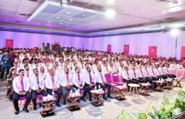"ހޯޕް ކޮންފަރެންސް" ފަށަމުން މެމްބަރުން ދެއްކީ ޔާމީން ނޫން ކެންޑިޑޭޓަކު ބޭނުން ނުވާކަން