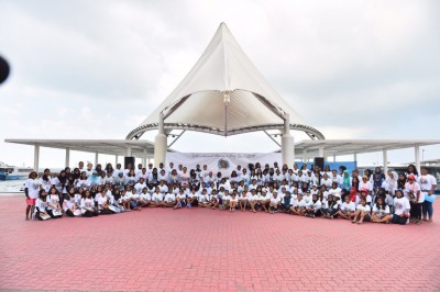 "ބްރޭކް ދަ ބެރިއަރ" ފެތުމުގެ ހަރަކާތުގައި ރައީސްގެ އަނބިކަނބަލުން