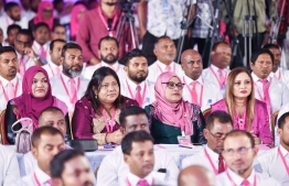 "ހޯޕް ކޮންފަރެންސް" ފަށަމުން މެމްބަރުން ދެއްކީ ޔާމީން ނޫން ކެންޑިޑޭޓަކު ބޭނުން ނުވާކަން