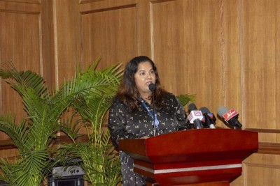 އެމްއެންޔޫގެ ސެންޓަ ފޯ އެޑިއުކޭޝަން އެންޑް ޓެކްނޮޖީގެ އިސްވެރިއަކަށް ޝިމްނާ