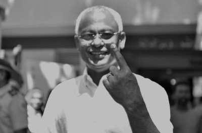 އިނގިލީގެ ފޮޓޯތަކުން މީސްމީޑިއާ ފުރާލައިފި