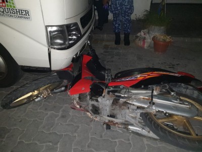 ހެލްމެޓް އަޅައިގެން ފޭރެން އުޅުނު ދެ މީހަކު ހައްޔަރުކޮށްފި