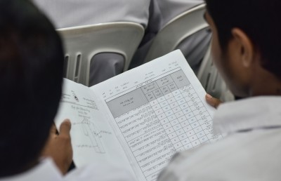 ސްކޫލު ކުދިން، އެކަމަކު ހީވީ ގޭންގެއް އަރައިގަތްހެން