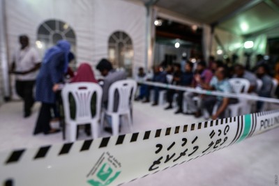 300 އެއްހާ ކެންޑިޑޭޓުންނަށް ޖަލު ހުކުމެއް އައުމުގެ ބިރު ބޮޑު ވެއްޖެ