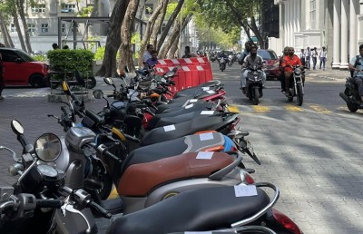 ކުއްލިއަކަށް ޖެހި ސްޓިކާތަކަށް ފުލުހުންގެ ޖަވާބު!