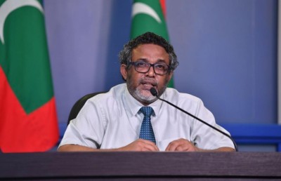 ރަށްތައް ވިއްކައިގެން 4 ބިލިއަން ރުފިޔާ ލިބެން ޖެހޭ: ކޮމިޝަން