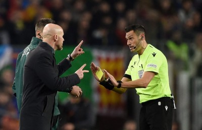 ބާސާގެ ދަނޑުގައި އެއްވަރު، ޓެން ހަގް ރުޅިގަދަ ވެފައި