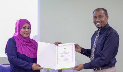 އެވިޑް ކޮލެޖްގެ ފެކަލްޓީ އޮފް ހިޔުމަން ޑިވެލޮޕްމަންޓްގެ އެގްޒެކެޓިވް ޑީން ކަމަށް ޑރ. ރަމީލާ