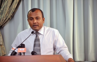 ހުޅުޖަހަން ގޮވި އައްބާސް އަށް ފަނާކޮށްފާނެކަމުގެ ބިރުދެއްކުމުގެ ދައުވާކޮށްފި