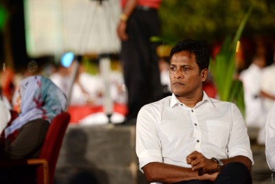 އުމަރު ނަޝީދަށް: އައިއެސްއާ ގުޅޭ އިނގިރޭސިން މާގިނަ
