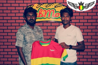 ގައުމީ އެއް ނަންބަރު ކީޕަރު ފައިސަލް ދަ ގްރާންޑޭއަށް ސޮއި ކޮށްފި