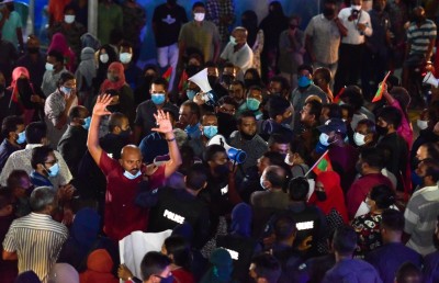 ކޮވިޑް ޖެހޭ އަދަދު އިތުރުވާތީ ޕީޕީއެމުން މުޒާހަރާ އަލުން ނުފަށަން ނިންމައިފި