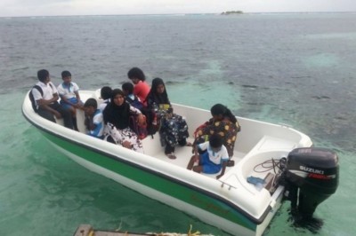 އިންޑިއާގެ އެހީގައި ފެހެންދޫގެ ދަރިވަރުންނަށް ފެންވަރުގެ ފެރީއެއް ހޯދައިދެނީ