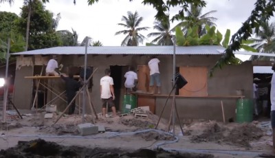 ހާލުގައި ޖެހި، އަސާސީ ހިދުމަތްތަކުން މަހުރޫމުވެފައިވާ އާއިލާއަކަށް އޭޑީކޭއިން އެހީތެރިވެދީފި