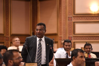 ގެސްޓްހައުސް ވިޔަފާރިވެރިންނަށް ސޮވެރިން ގެރެންޓީ ދިނުމަށް ގޮވާލާ ގަރާރެއް ޖާބިރު ހުށަހަޅައިފި