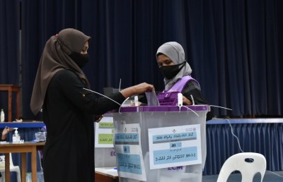 ވޯޓުލެވޭ އާބާދީގައި ގިނައީ ޕާޓީތަކުގައި އުޅޭ މީހުން: އިލެކްޝަންސް