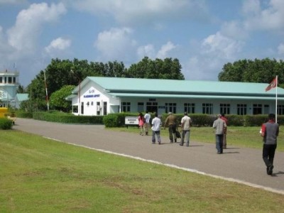 ކާޑެއްދޫ އެއާޕޯޓު ފަޔާ ލޮރީއަަށް މައްސަލަ ދިމާވެ، އޮޕަރޭޝަންތައް މެދުކަނޑާލައިފި