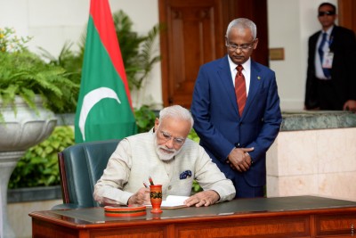 ކަސްޓަމްސްގެ ދާއިރާއިން މީހުންބިނާކުރަން އިންޑިއާއެކު ސޮއިކޮށްފި