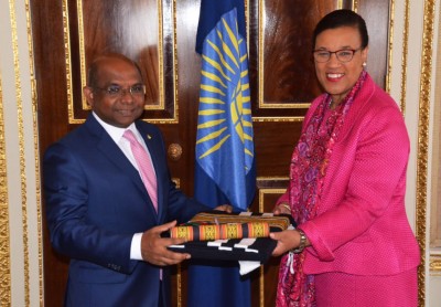 ކޮމަންވެލްތާ އަލުން ގުޅުމަށް ލިޔުންތައް ހުށަހަޅައިފި