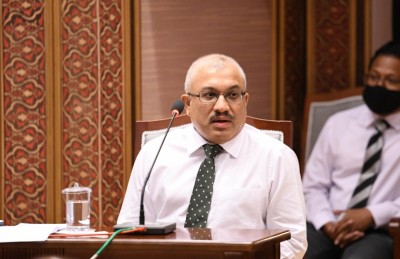 ޗައިނާ އިން ލޯނު ނެގީ ލުއިވުމުން: ޖިހާދު