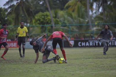 މޫސުން ގޯސްވެ ފޯކައިދޫ ޓީމަށް މާލެ ނާދެވުމުން ޗެރިޓީ ޝީލްޑް މެޗު ފަސްކޮށްފި