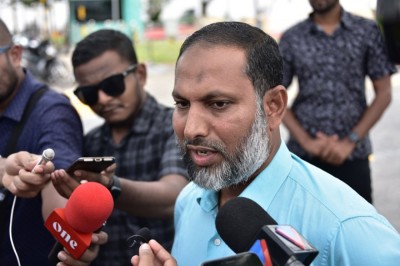 ގައިދީންނަށް އަނިޔާކުރި މައްސަލައިގައި ޖަލުގެ ކޮމާންޑަރަކު ސަސްޕެންޑްކޮށްފި